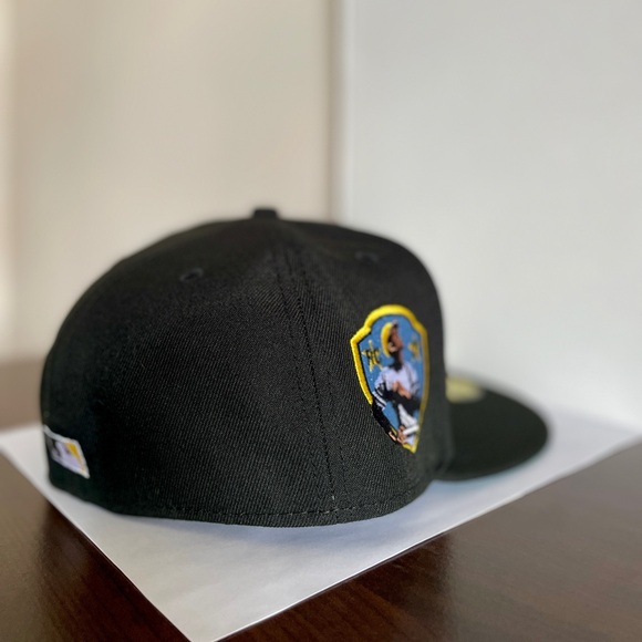 Sold Out Pittsburgh Pirates Roberto Clemente Patch 59FIFTY Fitted Cap - Picture 5 of 9
